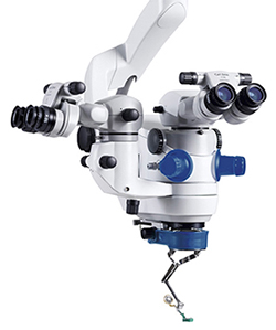 手術顕微鏡 Lumera700（カールツァイスメディテック社）